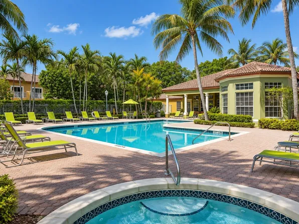 Delray Bay Apartments