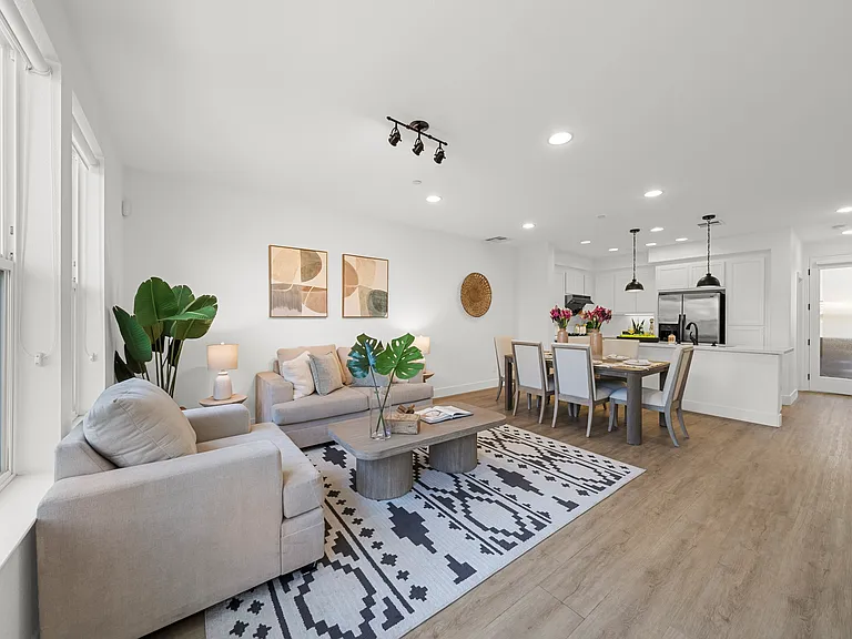 1469 W San Carlos St — Photo 25