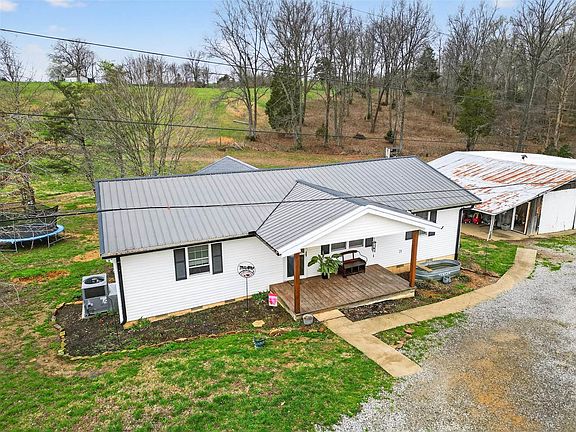 3rd image of 2668 Mount Sharon Rd