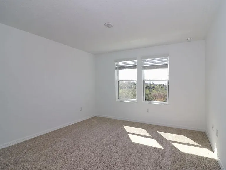 11783 Glenside Ter — Photo 12