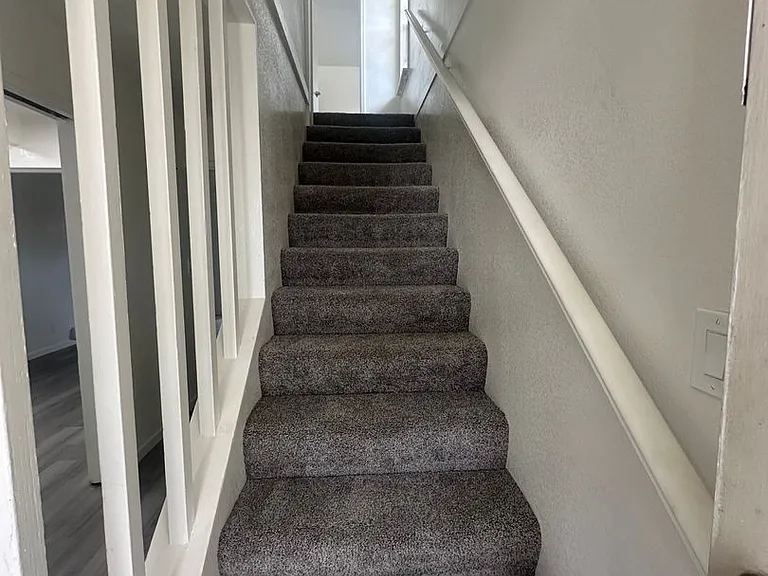 190 Adler Ave — Photo 38