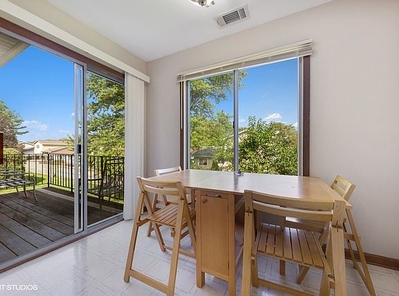 3rd image of 7010 Newport Dr APT 204