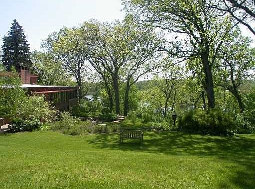 3rd image of 139 Laurin Dr