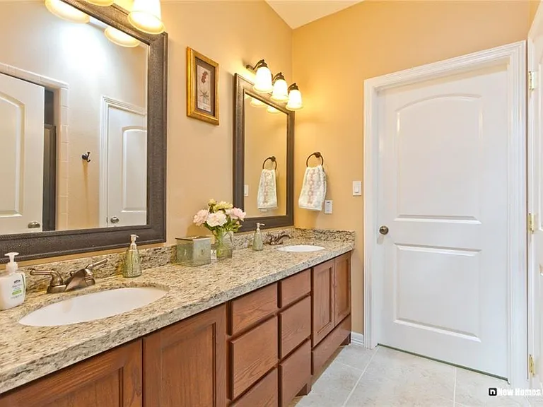2927 Allen Dr — Photo 5
