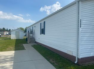 59250 Lewis Ln, New Haven, MI