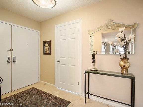 2nd image of 108 Lakeshore Dr APT 638