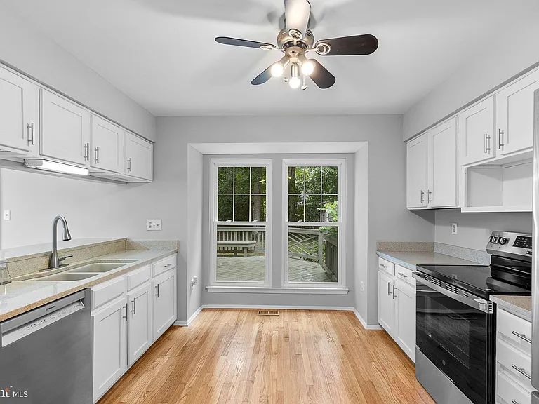 3116 Fennegan Ct — Photo 10