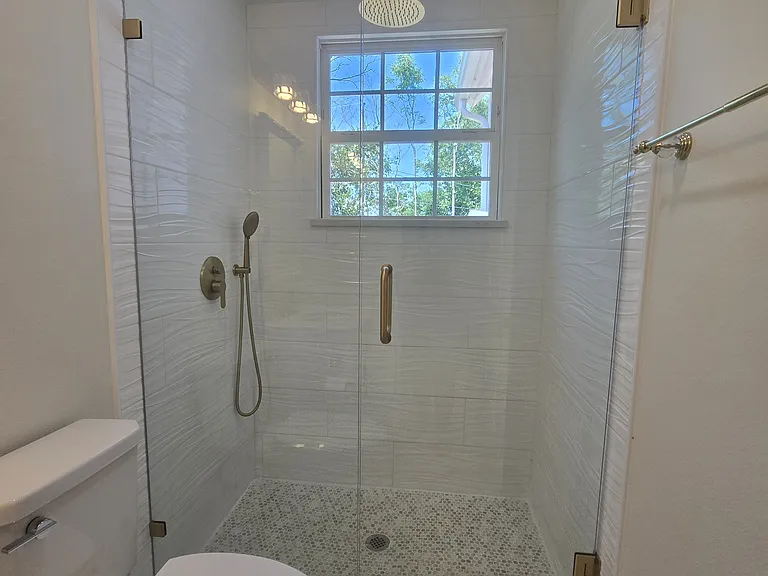 401 E Chestnut St — Photo 17
