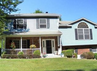 136 Carpenter Rd, Hopewell Junction, NY 12533