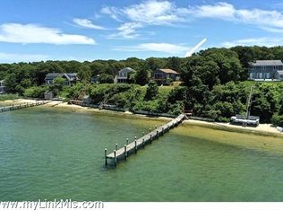 246 Newton Rd, Oak Bluffs, MA 02557