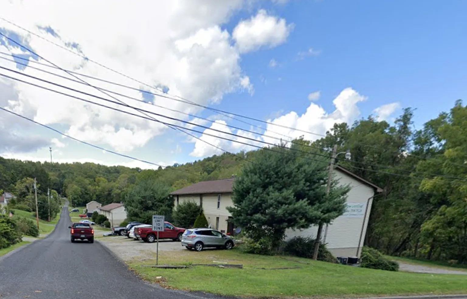 Martin Dr — Photo 3
