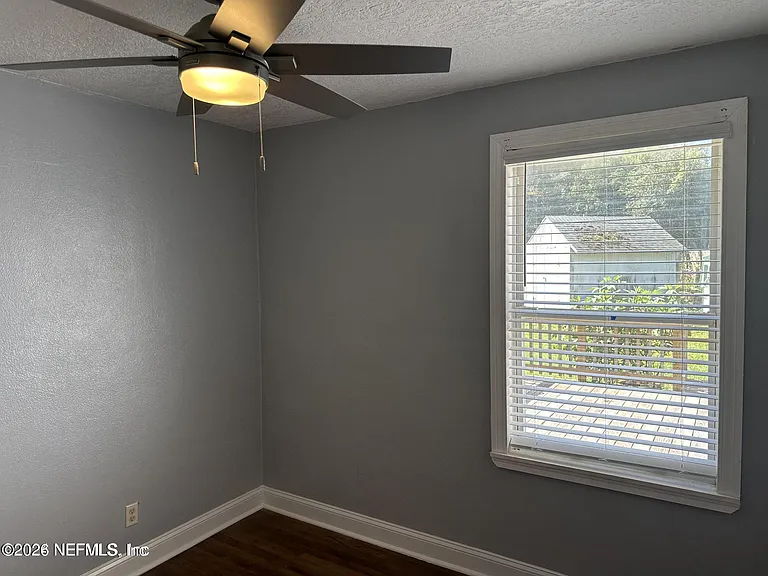 6660 Oriole Ave — Photo 9