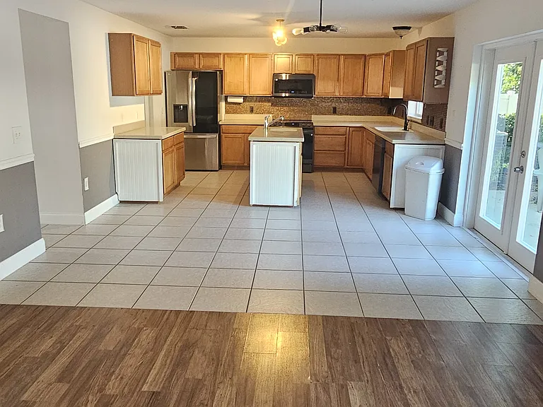 3878 Sunset Cove Dr — Photo 15