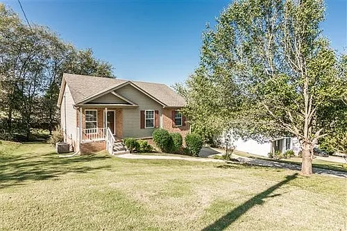 108 Longview Dr Photo 1