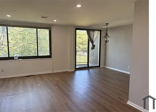 3450 Toledo Ter — Photo 4