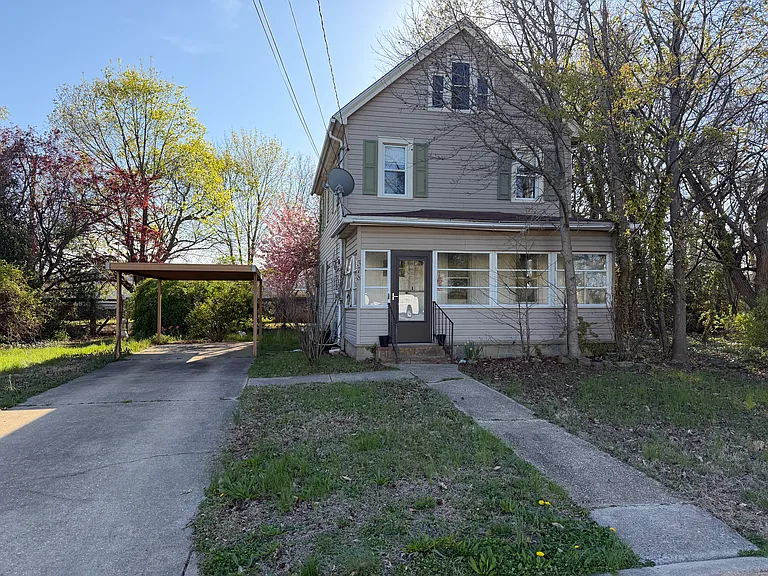 378 Cowgill St — Photo 2