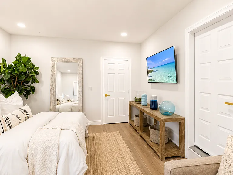 240 Santa Lucia Dr — Photo 32