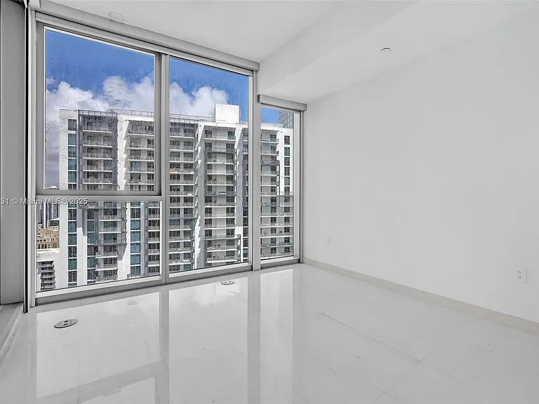 300 Biscayne Blvd #3809 — Photo 32