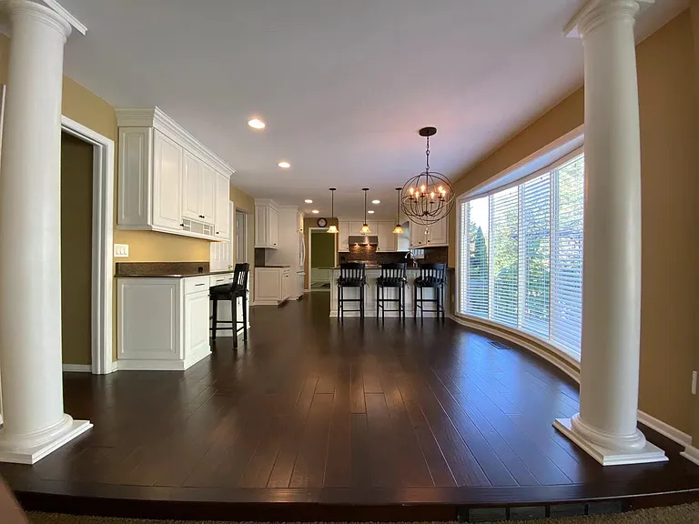 323 Shellbourne Dr — Photo 8