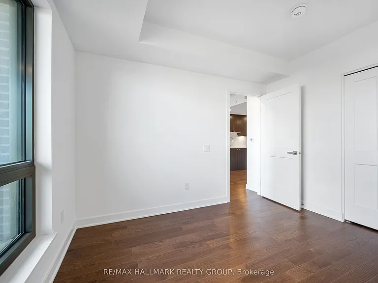 340 Queen St #1403 — Photo 16