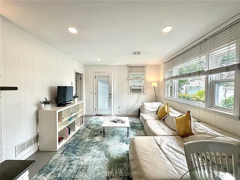 101 Briarwood Ave #B — Photo 5