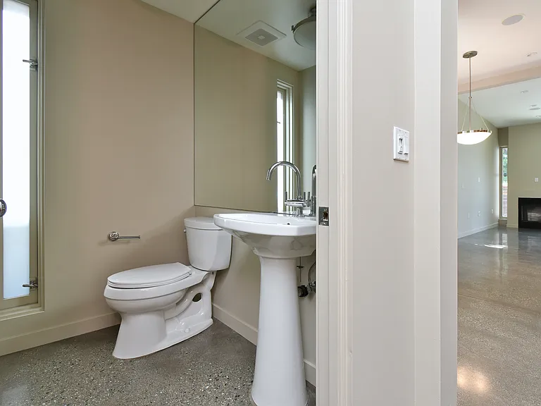 744 Marine St — Photo 21