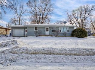 227 11th St NW, Faribault, MN 55021