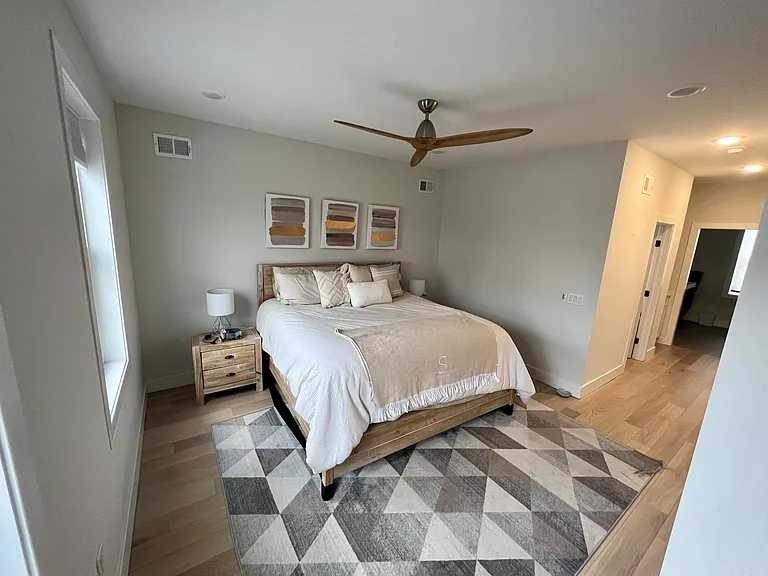 1448 E Wilt St — Photo 24