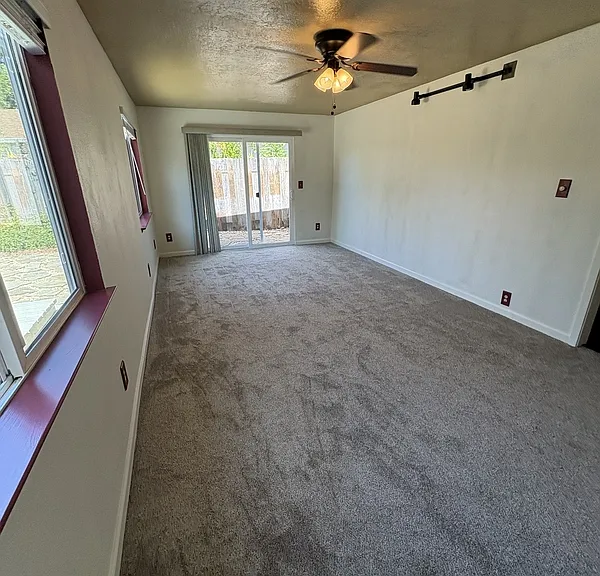 7631 Adrian Dr — Photo 12