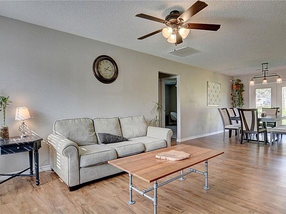 3rd image of 200 E Keanahalululu Ln