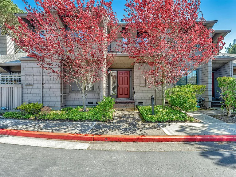 4 W Harbor Dr — Photo 48