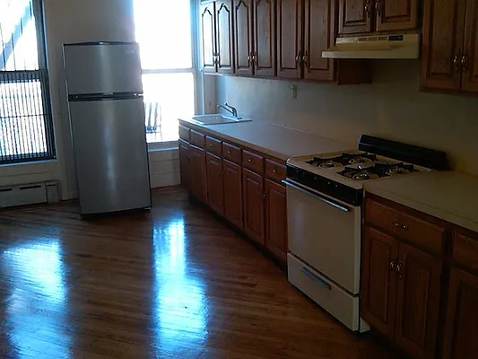 Rented by ZealEstate Group Inc | media 17