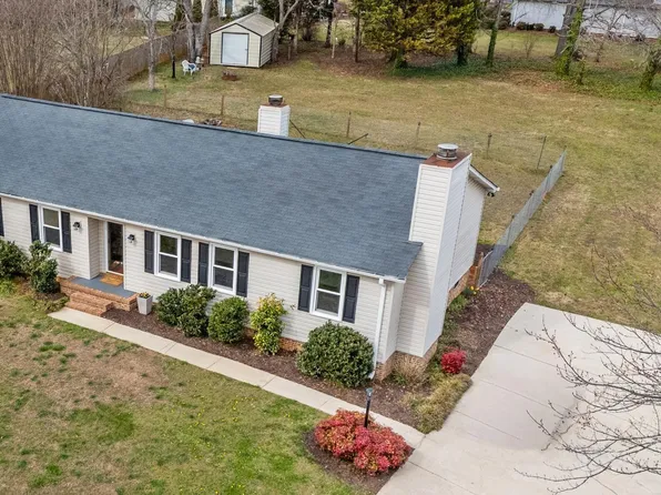 1011 Harness Trl, Simpsonville, SC 29681