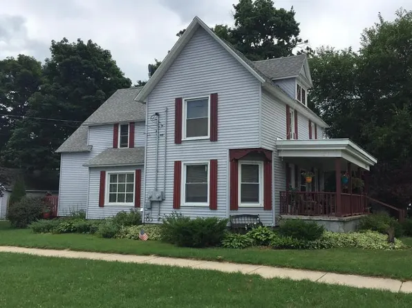 210 Grove St NW #B, Sparta, MI 49345