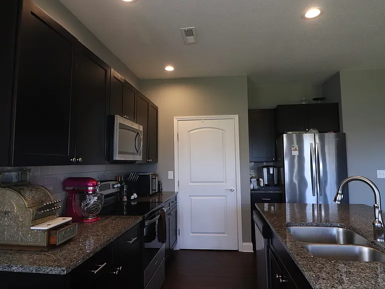 2162 Frewin Ct — Photo 12