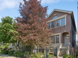 1906 W Oakdale Ave, Chicago, IL 60657