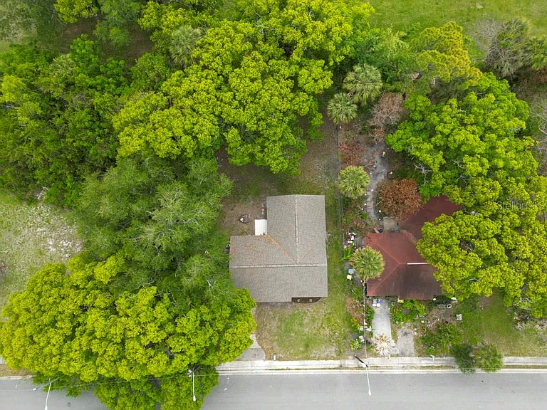 1087 Swan St — Photo 33