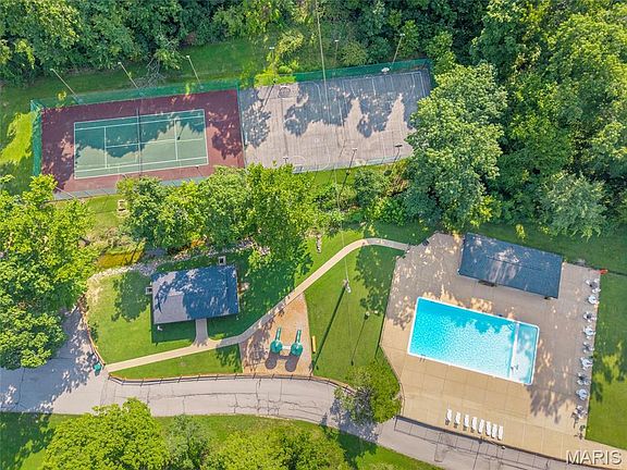 2nd image of 5002 Circle Dr