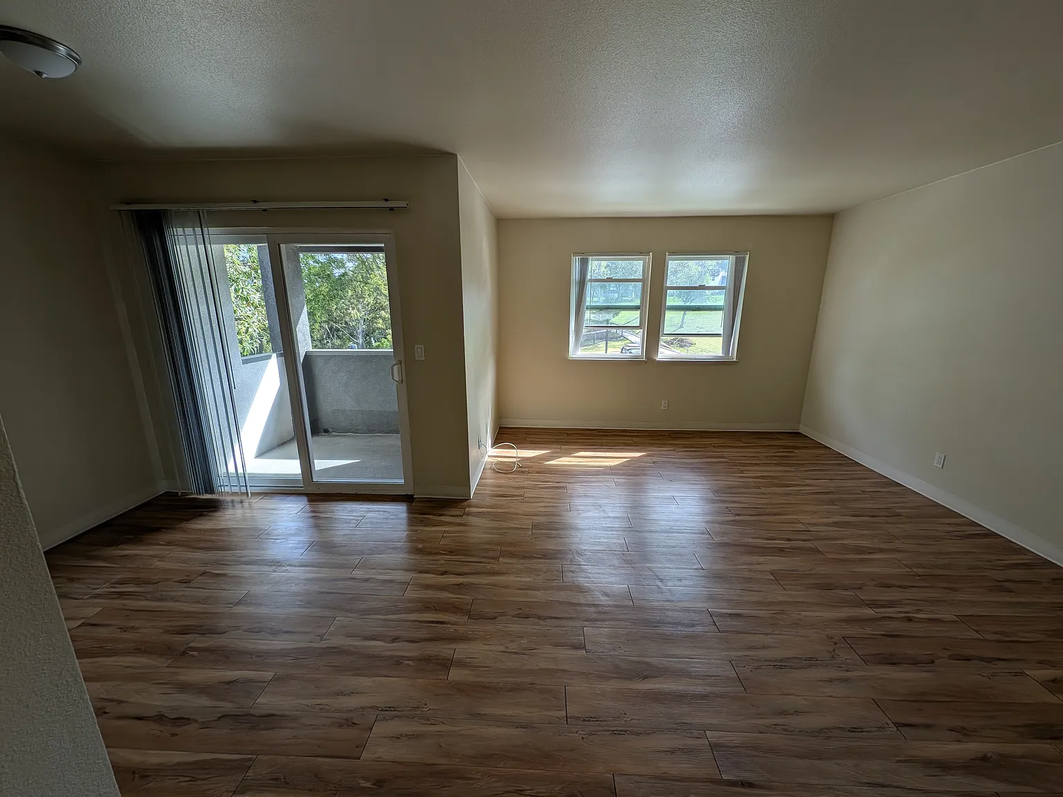 2 bed, 725 sqft, $2,500 — Photo 3