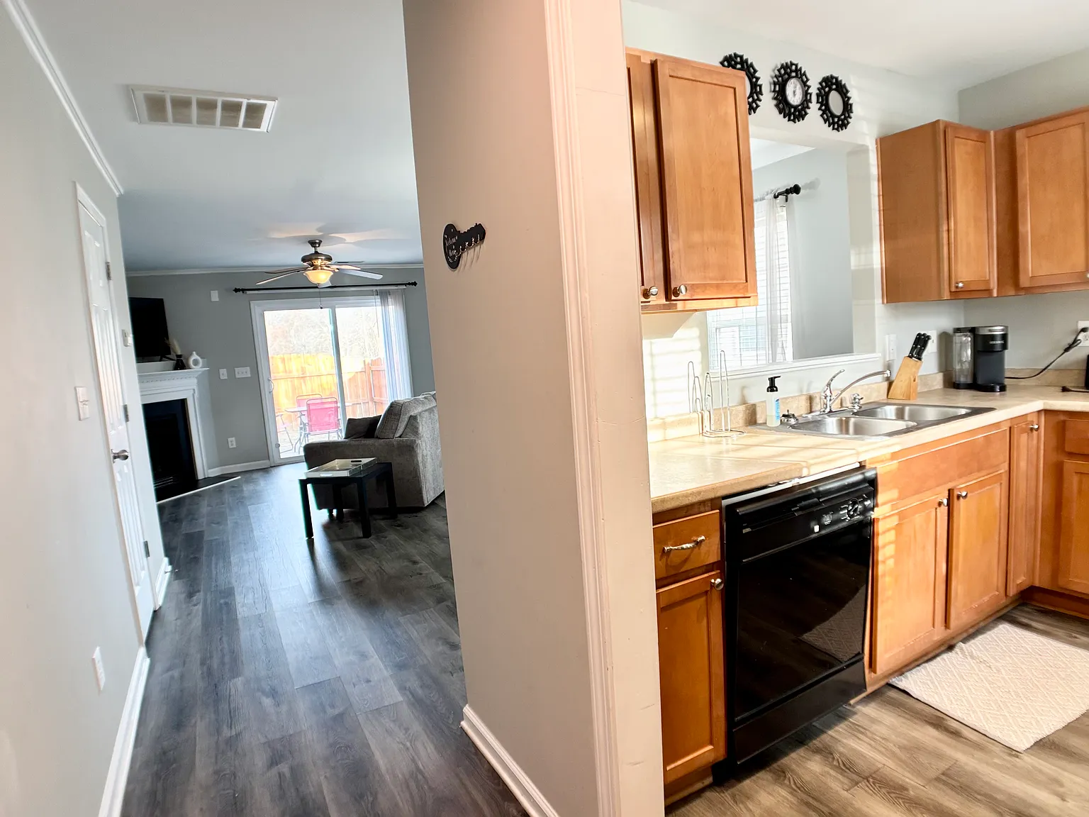 2 bed, 1020 sqft, $2,000 — Photo 4