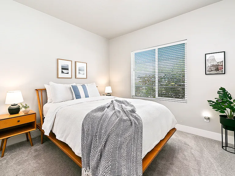 2035 E Oakcrest Dr — Photo 36