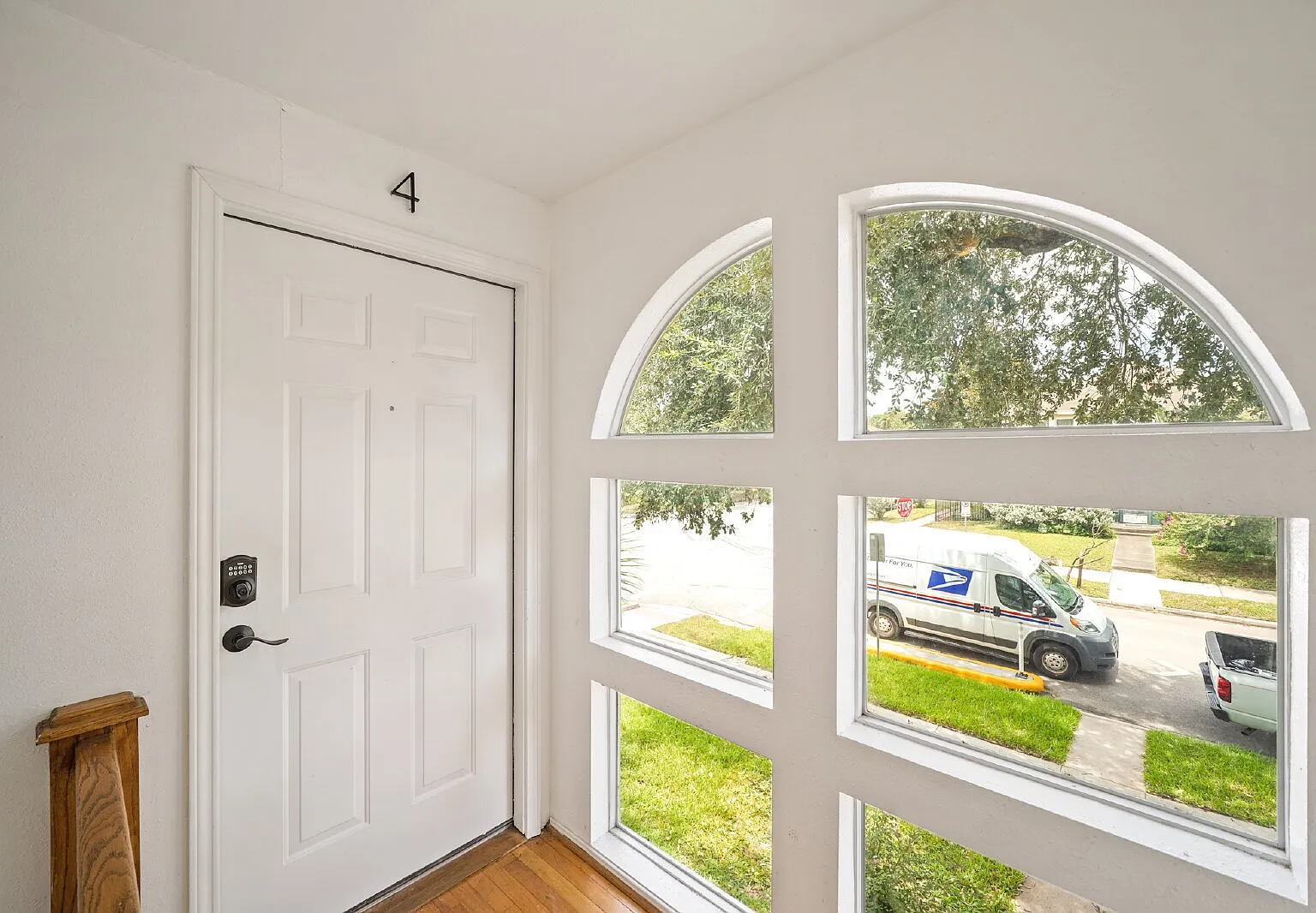 1539 Hawthorne St — Photo 1