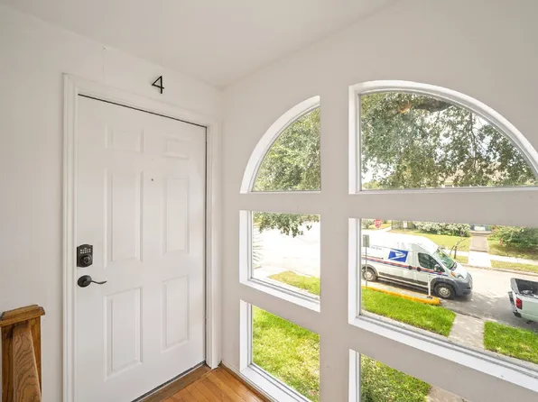 1539 Hawthorne St, Houston, TX 77006