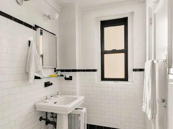 205 East 78th Street image 7 of 8