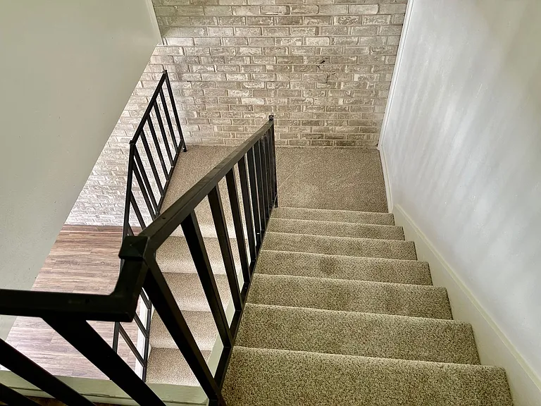 2310 Chapel Hill Ln — Photo 12