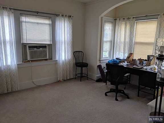 4th image of 47 Melrose Ave Floor 2