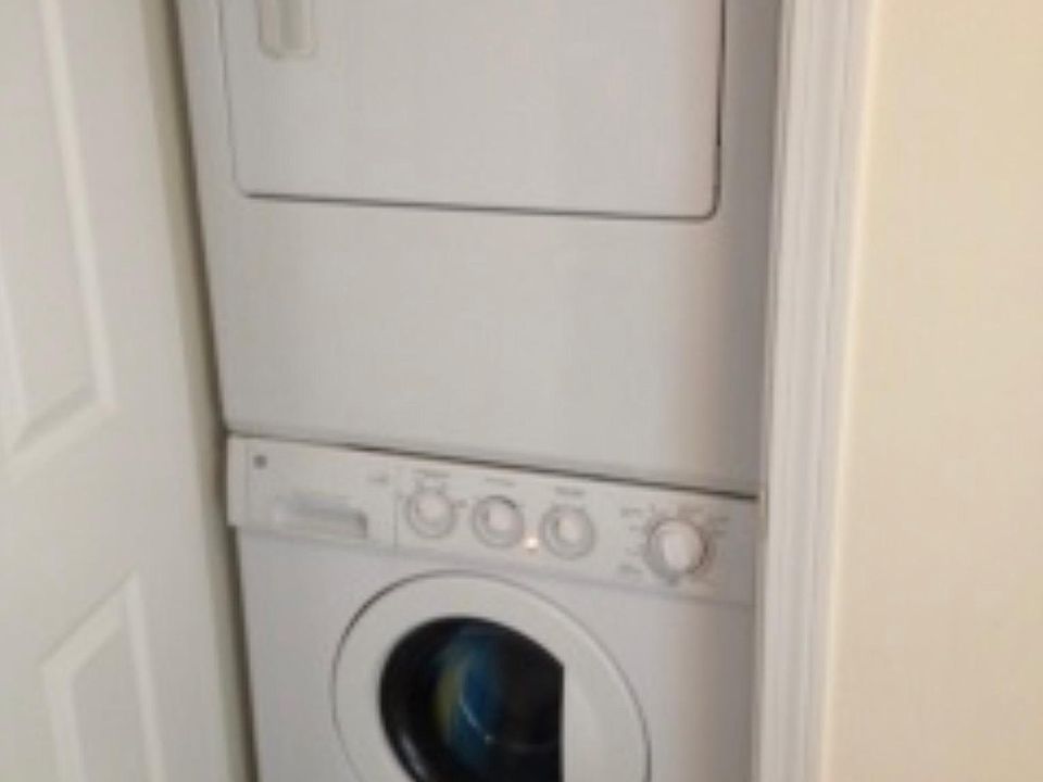1st image of 146 Newton St #1