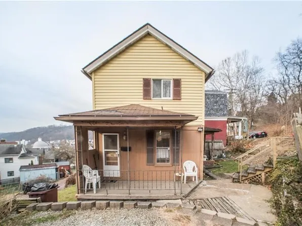 653 5th St, Pitcairn, PA 15140