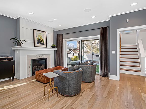 2nd image of 4854 N Damen Ave #3
