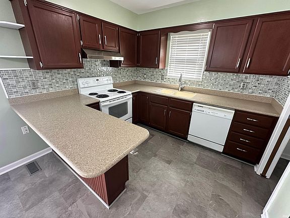 3rd image of 3104 Quail Hollow Ct